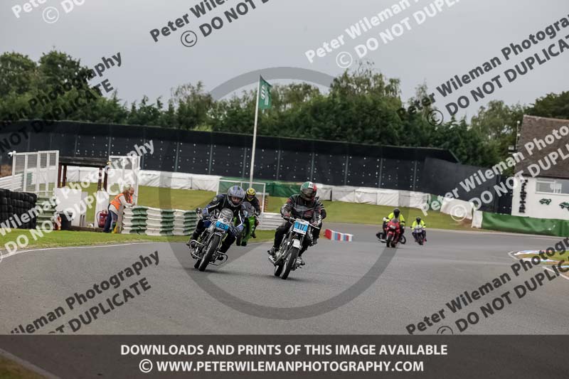 Vintage motorcycle club;eventdigitalimages;mallory park;mallory park trackday photographs;no limits trackdays;peter wileman photography;trackday digital images;trackday photos;vmcc festival 1000 bikes photographs